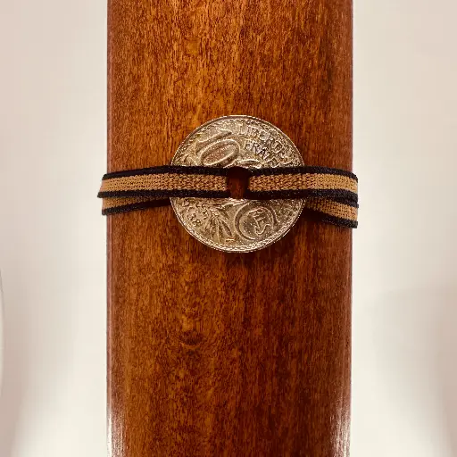 Bracelet 10 cts homme, élastique sable et bleu. Argenté.