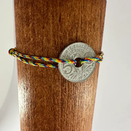 Bracelet Franc 5 cts troué Enfant argent cordon multicolore rouge,orange, jaune ,vert, bleu foncé et clair, violet(copie)